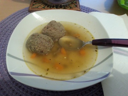 Leberknödelsuppe